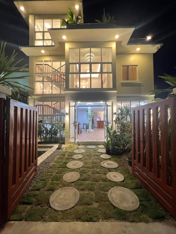 Rich-Vania Suites General Luna  Zewnętrze zdjęcie