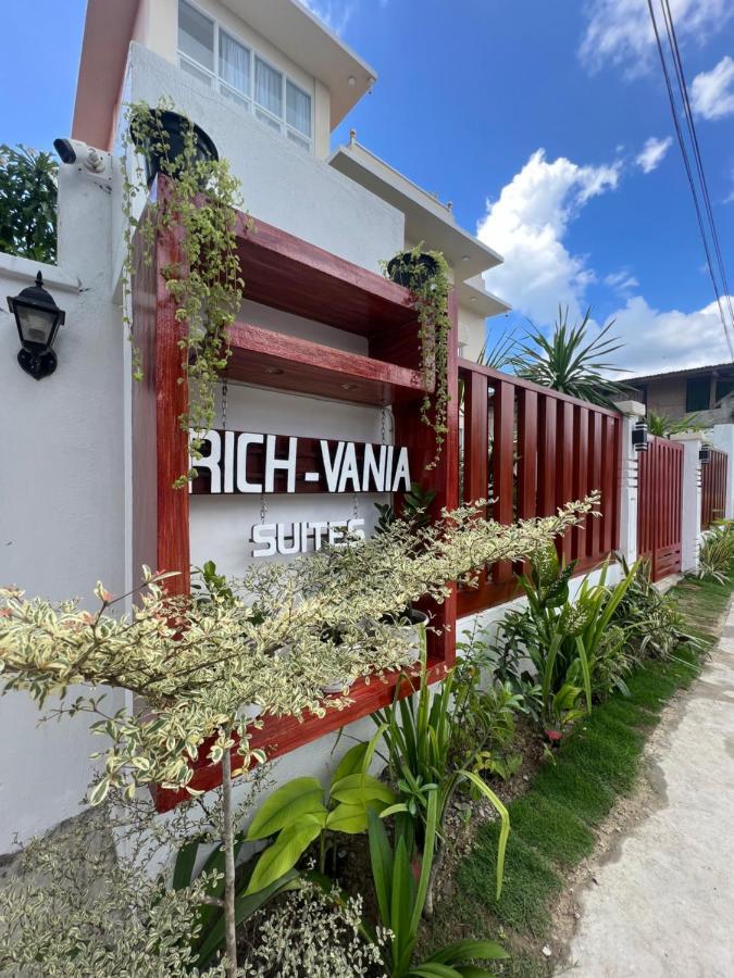 Rich-Vania Suites General Luna  Zewnętrze zdjęcie